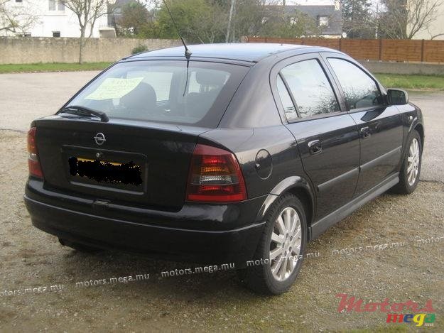 2002' Opel photo #1