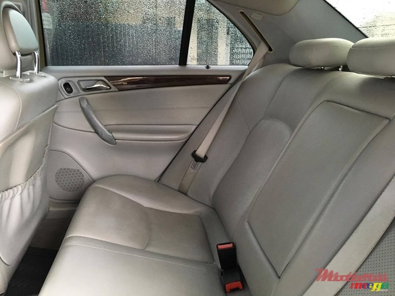 2003' Mercedes-Benz CL 180 photo #3