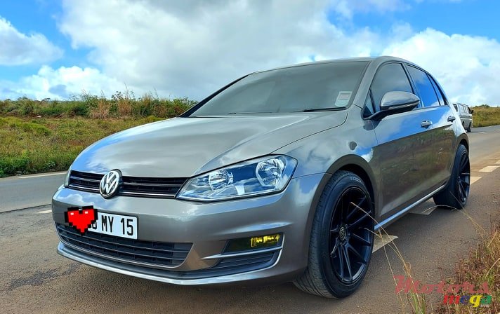 2015' Volkswagen Golf VII 1.2 TSI photo #1