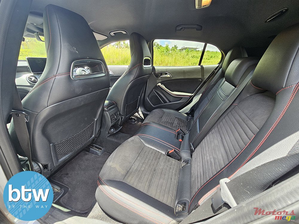 2016' Mercedes-Benz GLA 180 photo #6