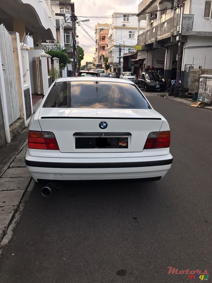 1994' BMW 3 Series photo #2