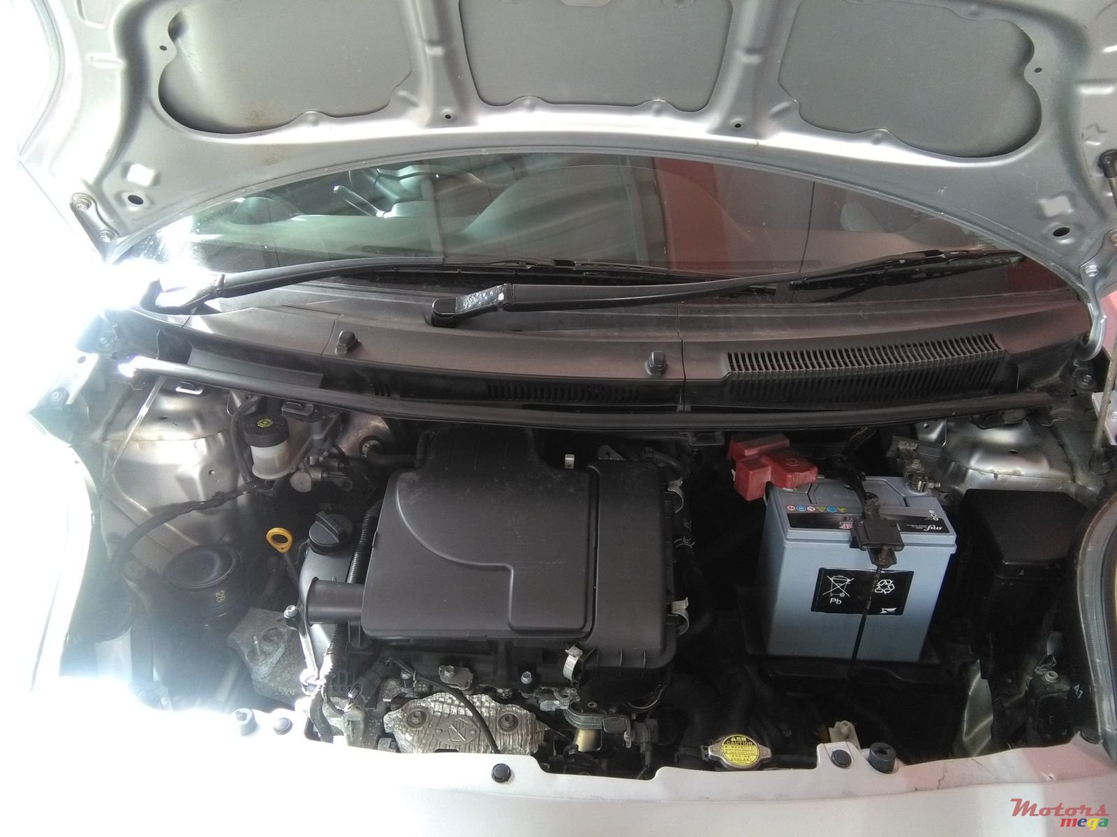 2010' Toyota Vitz photo #4