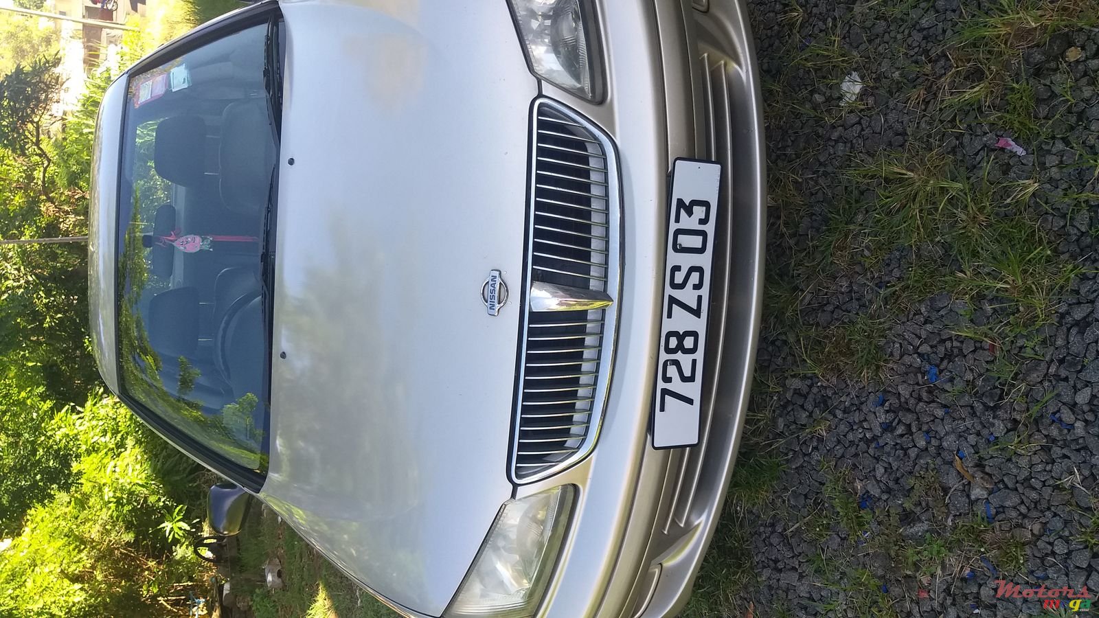 2003' Nissan Sunny photo #2