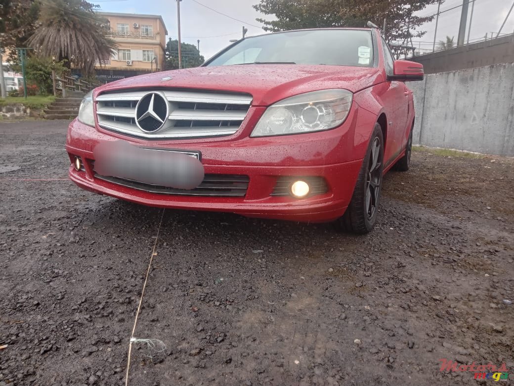 2010' Mercedes-Benz 180 Tinted window photo #2
