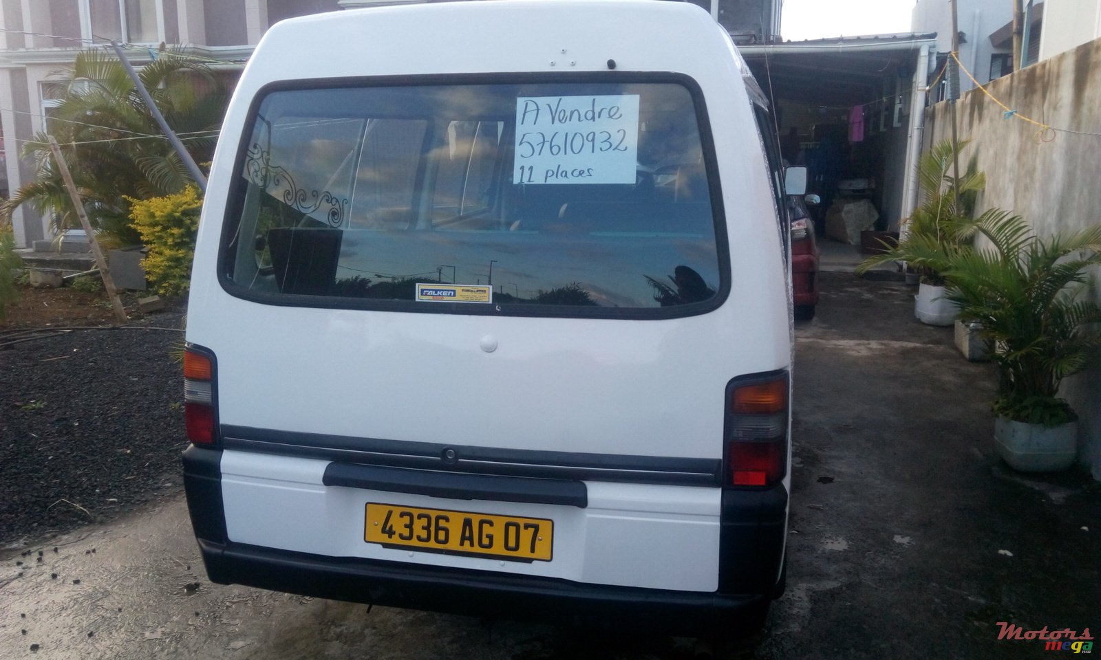 2007' Mitsubishi L300, van 12places, Bon état photo #3