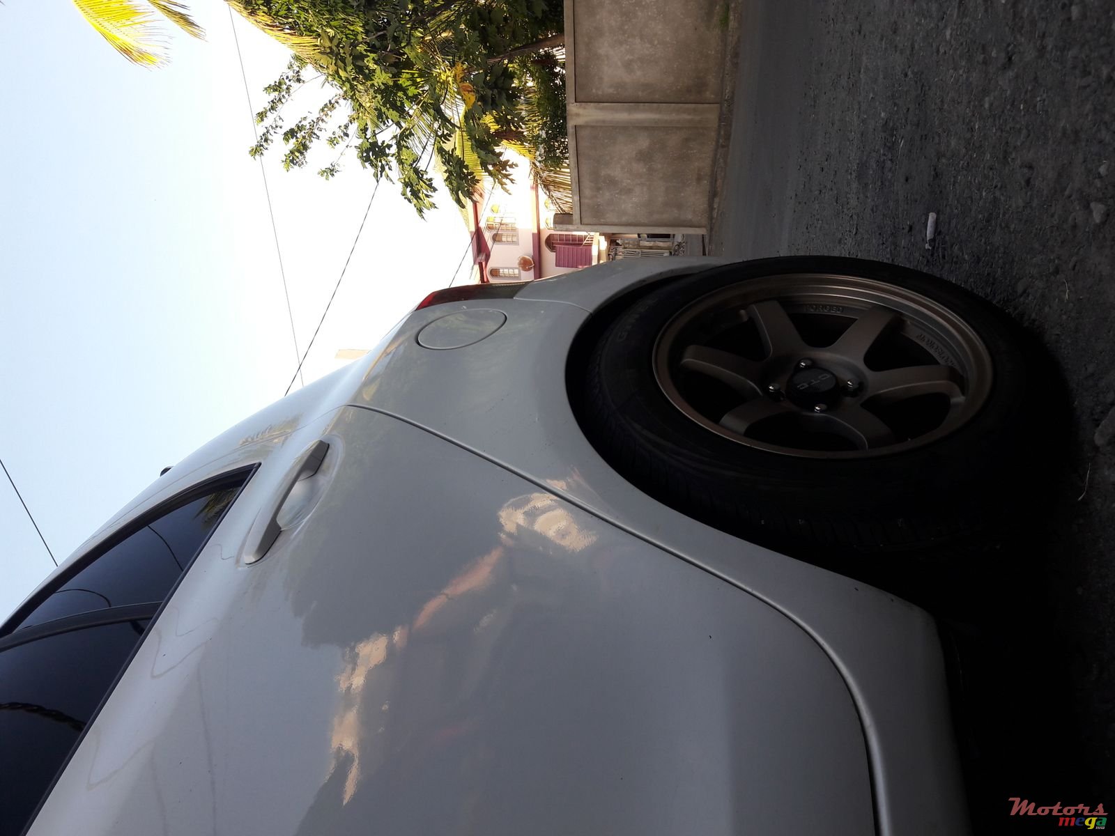 2009' Toyota Vitz Full options photo #6