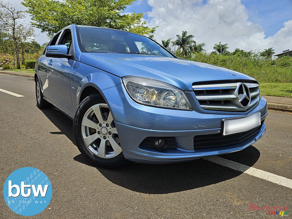 2011' Mercedes-Benz C 180 Kompressor photo #1