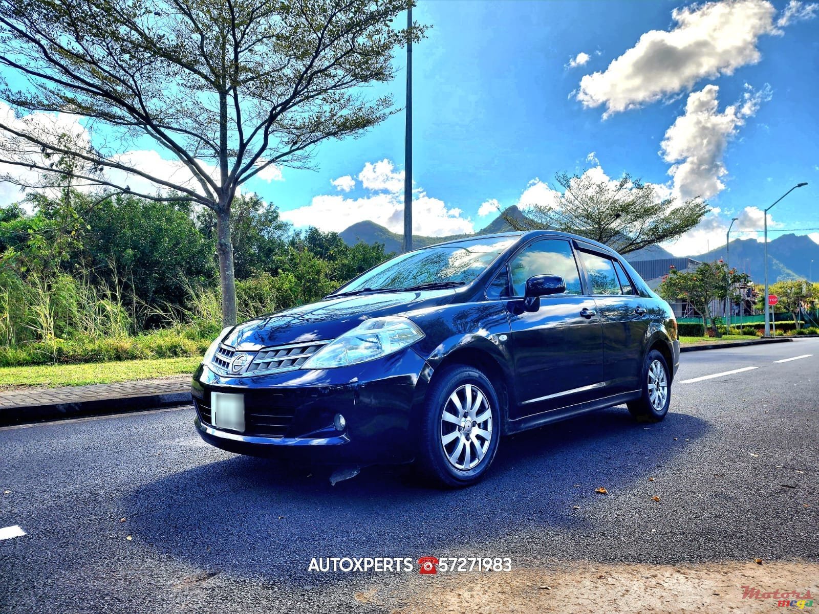 2010' Nissan Tiida photo #3