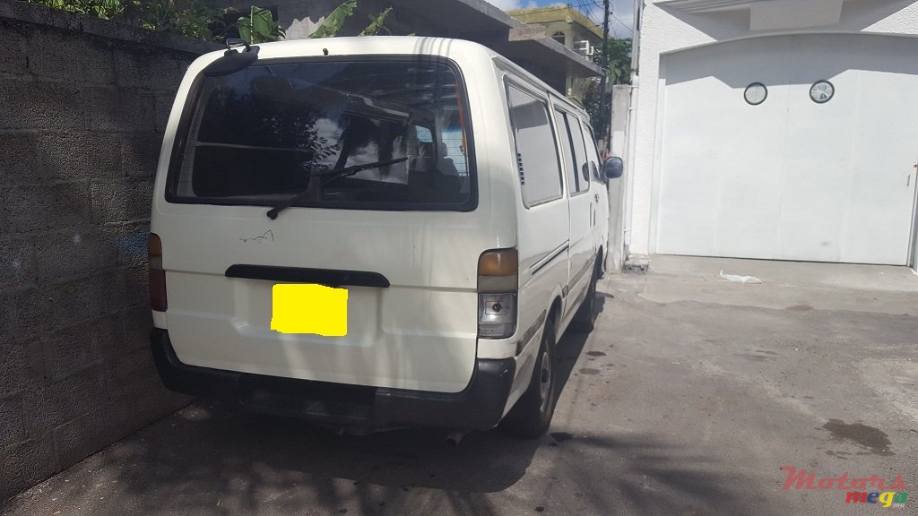 1994' Toyota HiAce photo #2