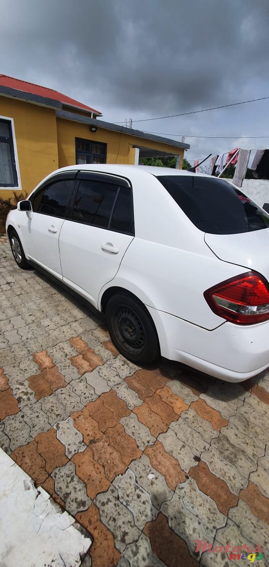 2008' Nissan Tiida photo #1