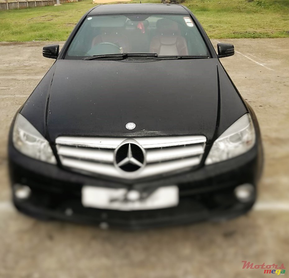 2010' Mercedes-Benz C-Class AMG kit Blue Efficiency photo #1