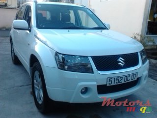2007' Suzuki Grand Vitara 4x4 GRAND VITARA JLX  photo #1