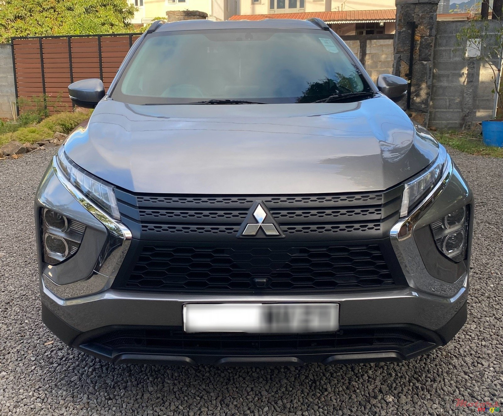 2021' Mitsubishi Eclipse Cross SUV photo #1