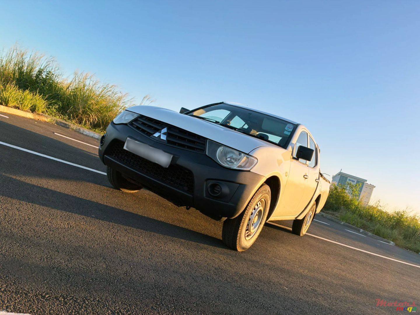 2014' Mitsubishi L200 photo #4