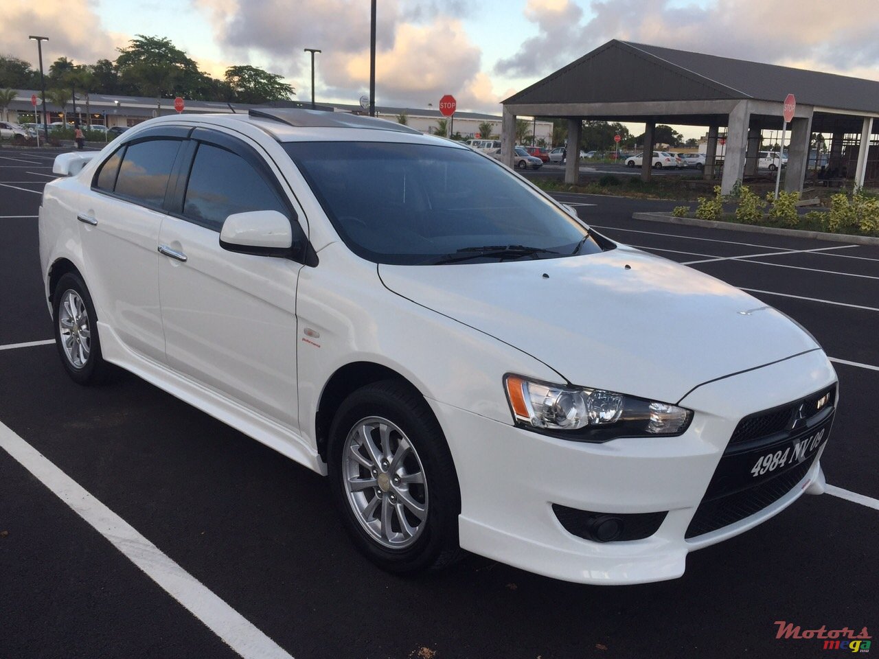 2009' Mitsubishi Lancer EX photo #1
