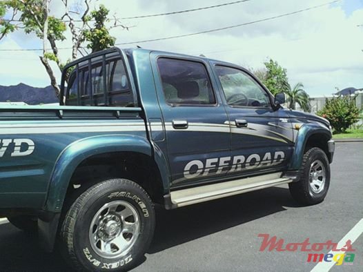 1998' Toyota Hilux 4x4 photo #3