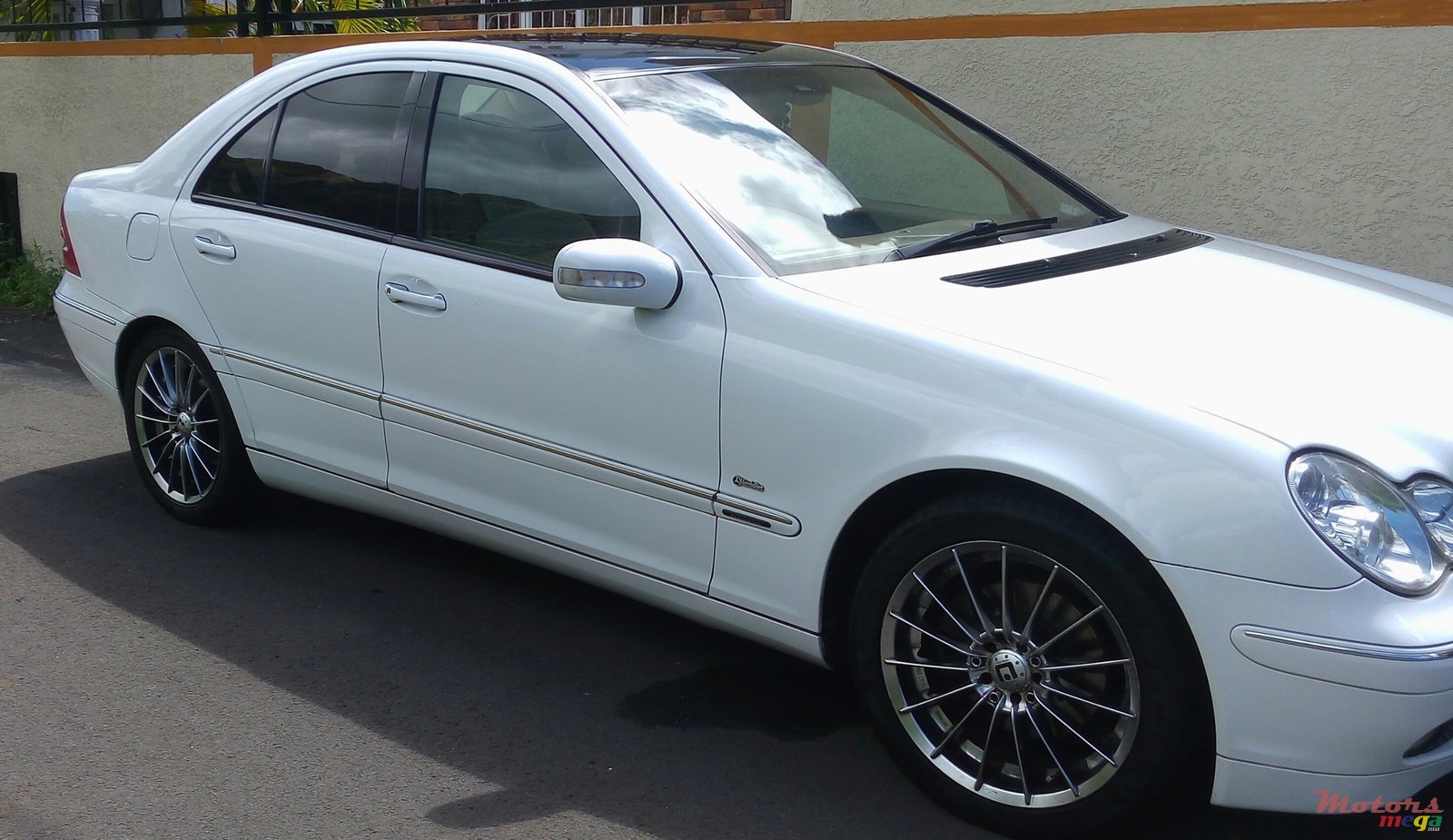 2001' Mercedes-Benz C-Class photo #4