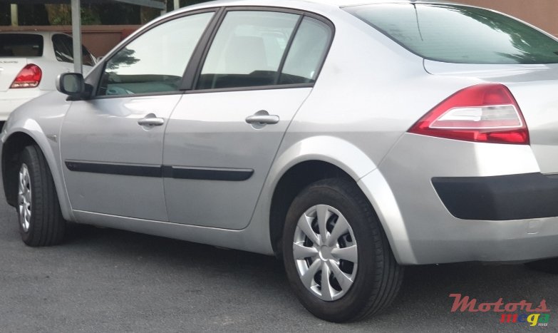 2006' Renault Megane Facelift photo #2