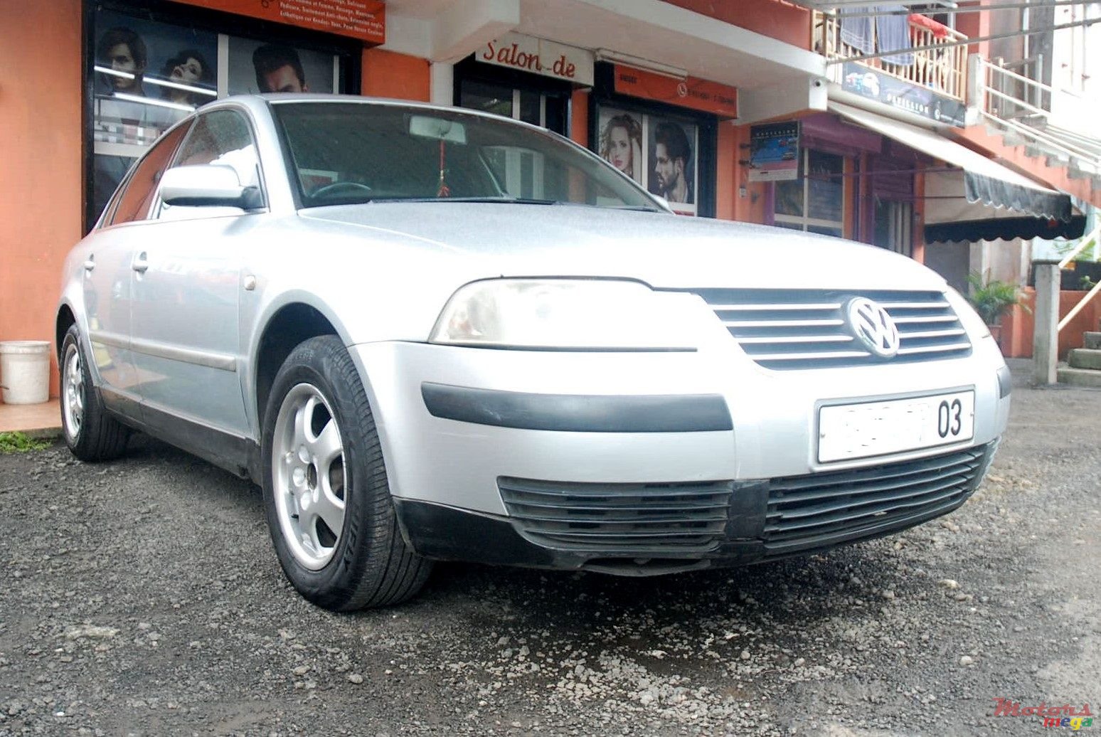2003' Volkswagen Passat photo #2