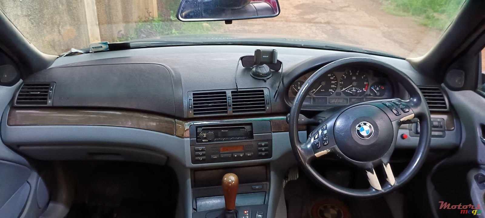 2001' BMW 3 Series Sedan photo #5