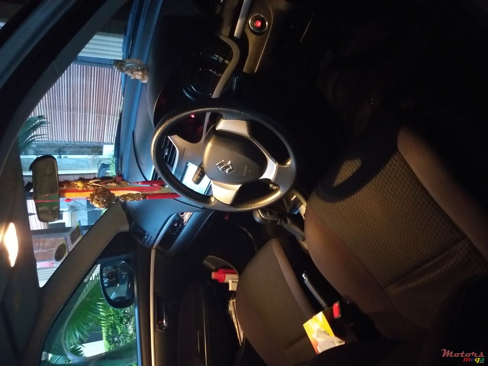 2013' Suzuki Swift photo #1