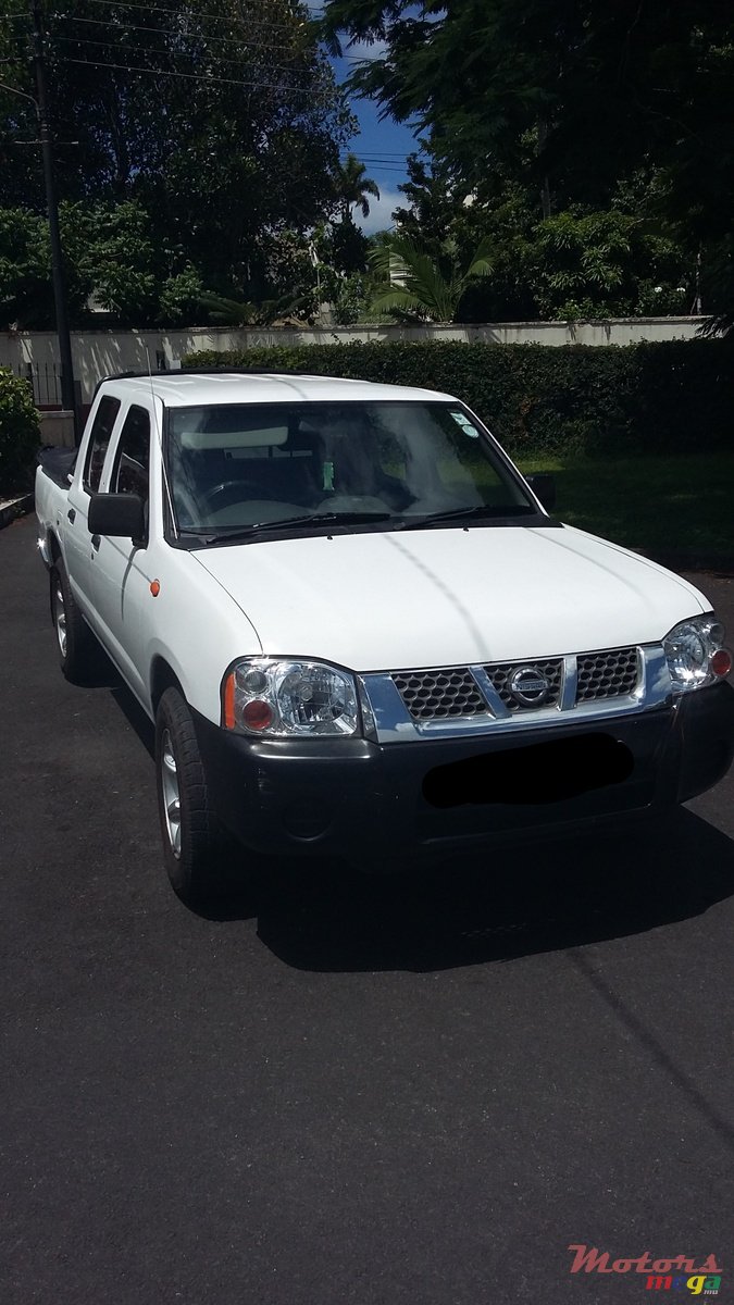 2006' Nissan Navara photo #2