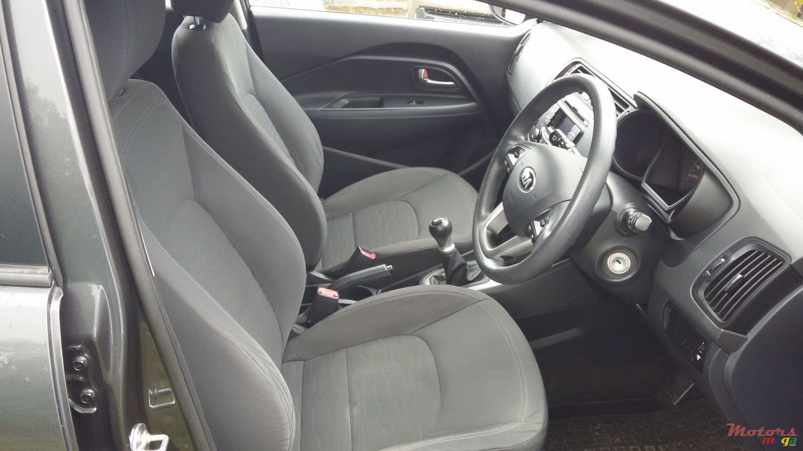 2014' Kia Rio photo #7