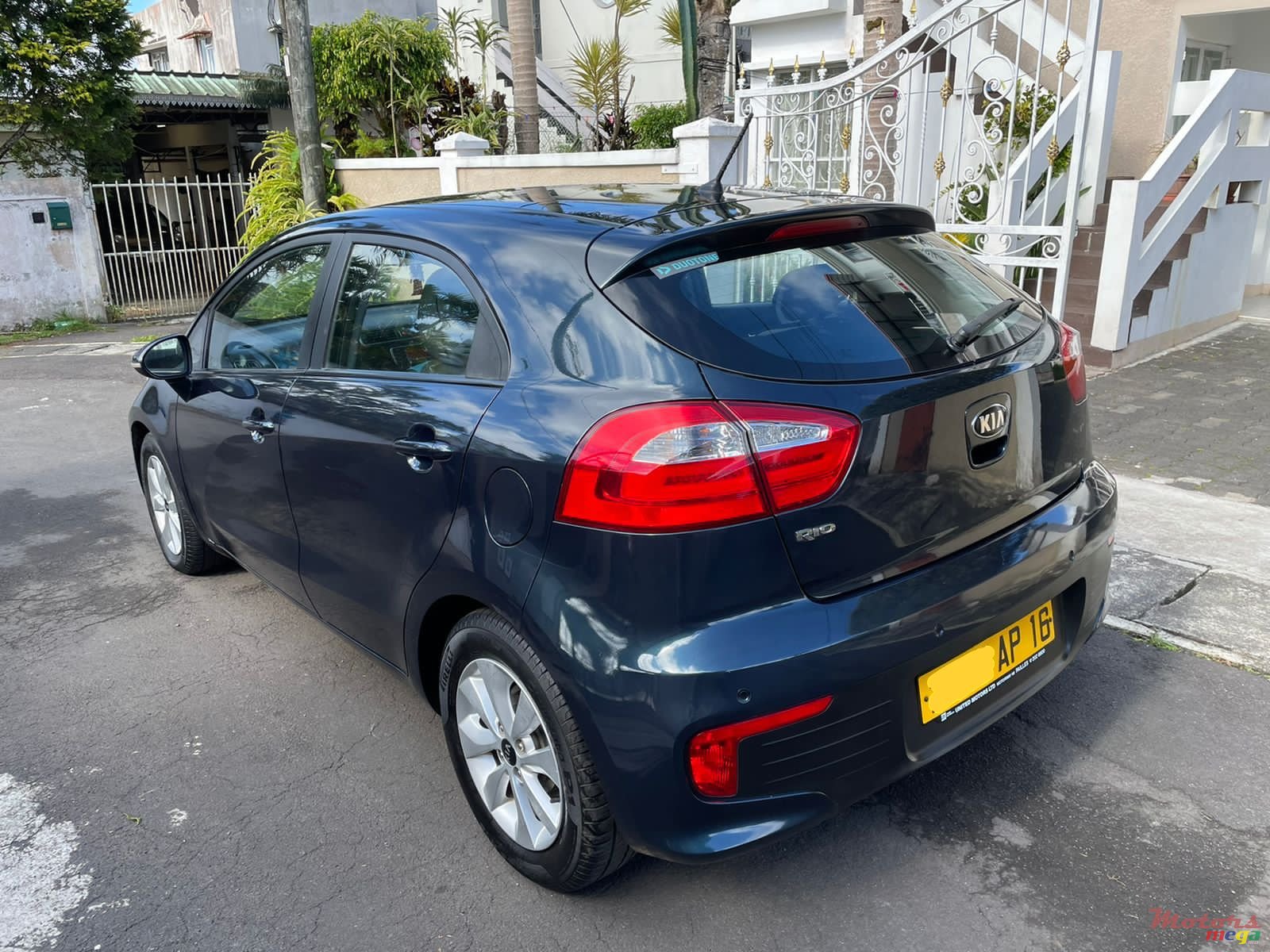 2016' Kia Rio photo #4