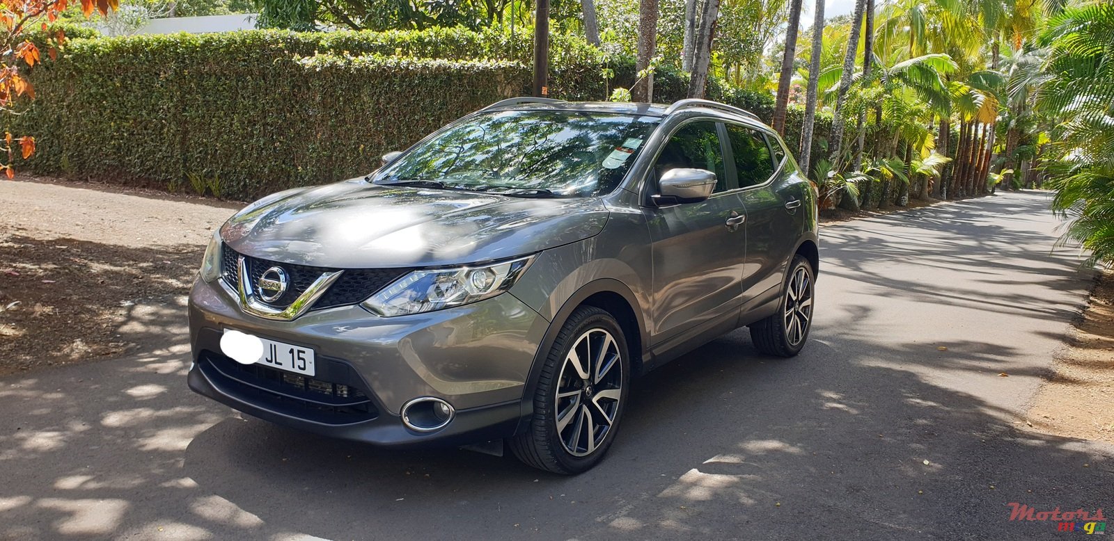 2015' Nissan Qashqai Acenta 1.6 TDI photo #2
