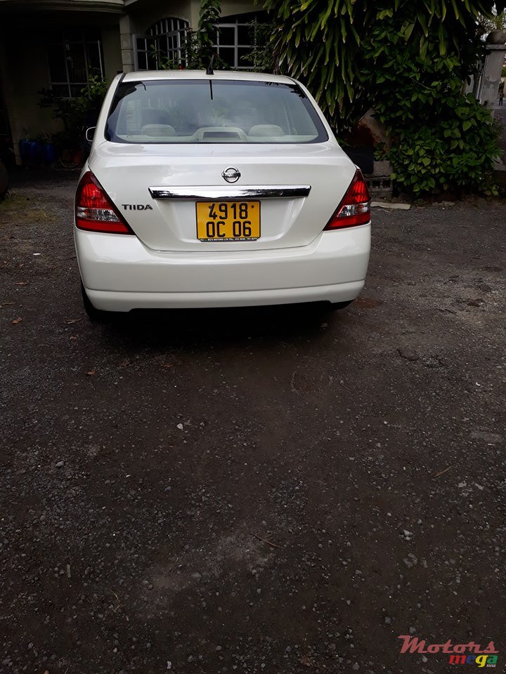 2006' Nissan Tiida photo #3