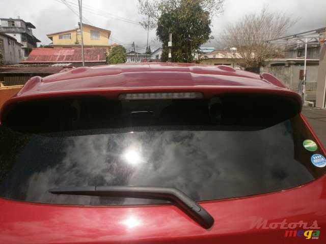 2012' Mitsubishi Mirage photo #6