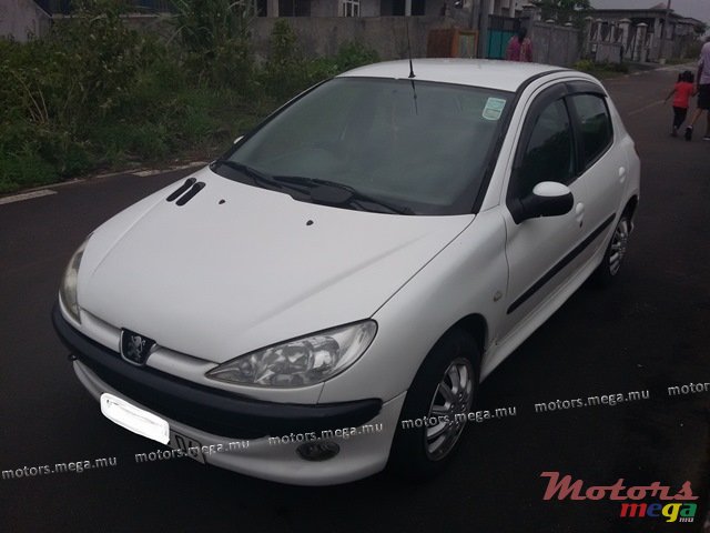 2004' Peugeot photo #1