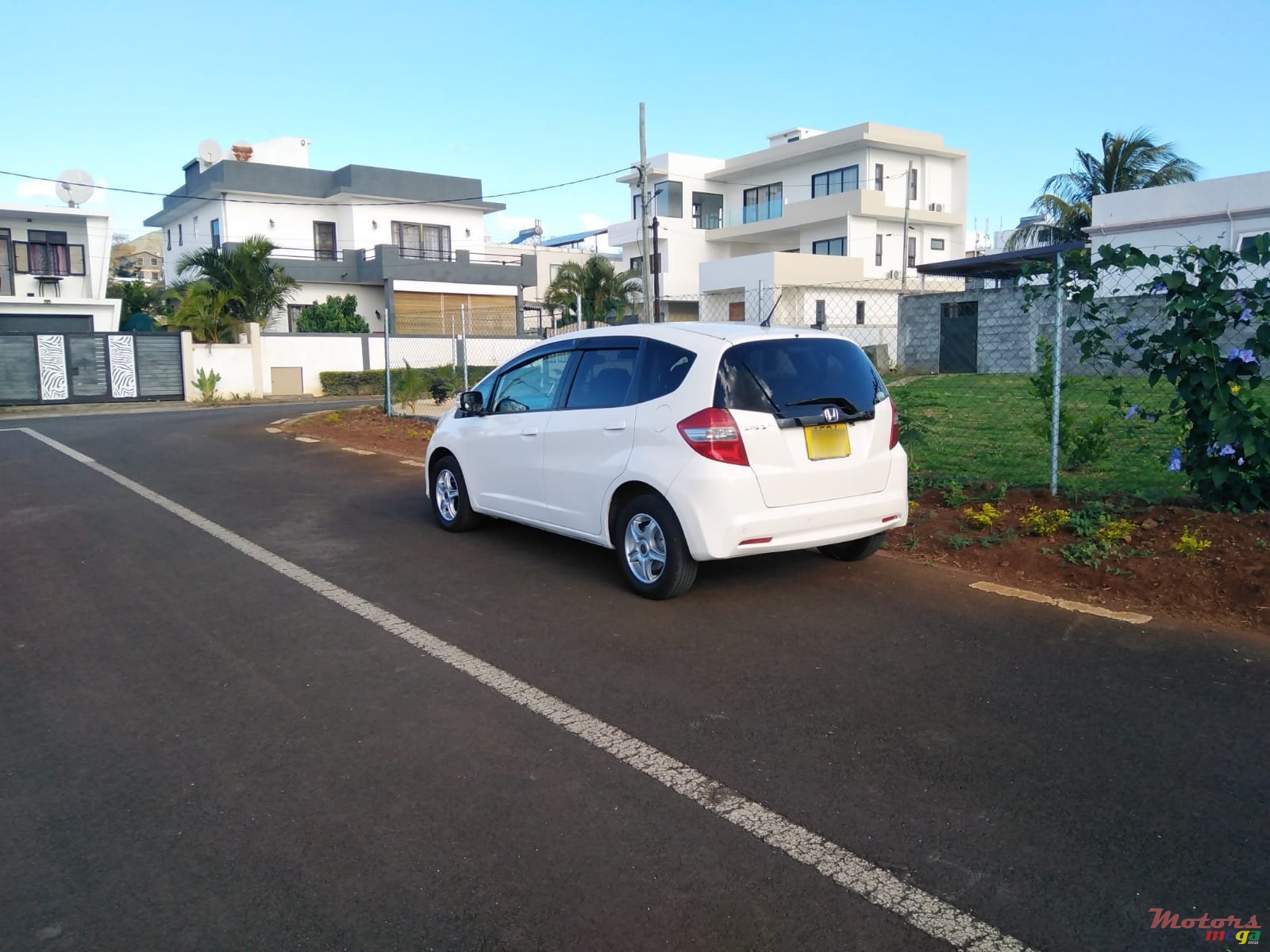 2010' Honda Fit photo #2