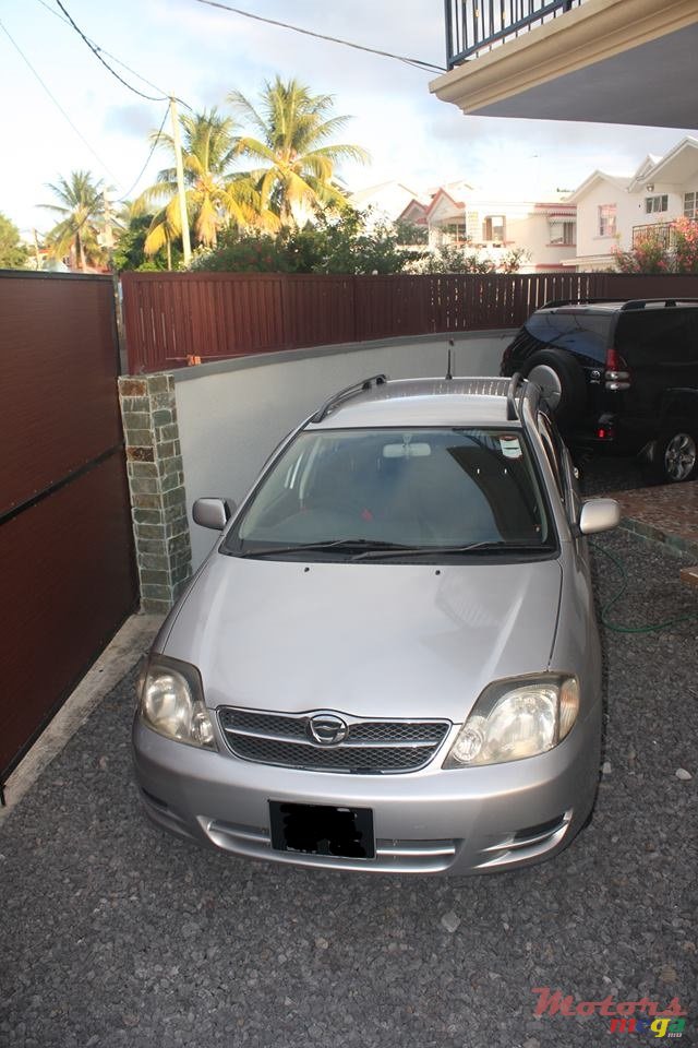 2002' Toyota Fielder Autovann photo #1