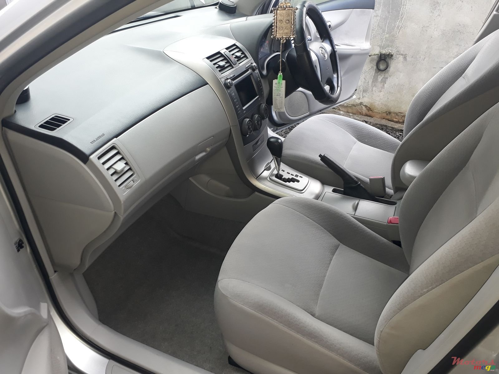 2009' Toyota Axio Private Use photo #3