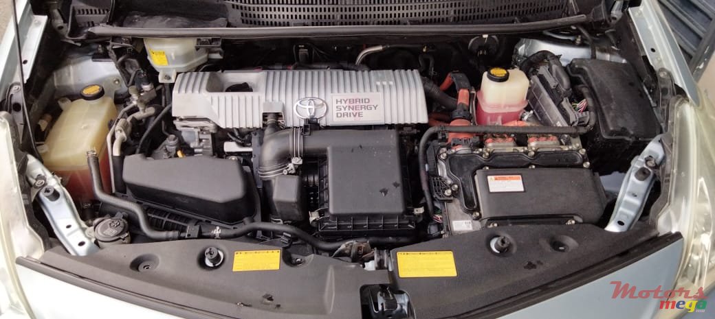 2014' Toyota Prius photo #4