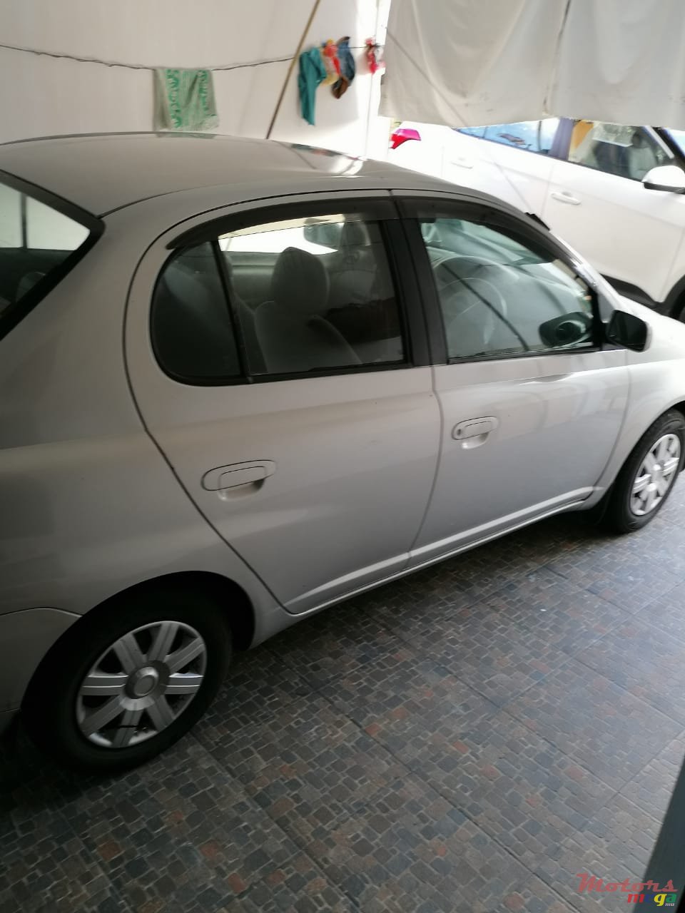 2000' Toyota photo #4