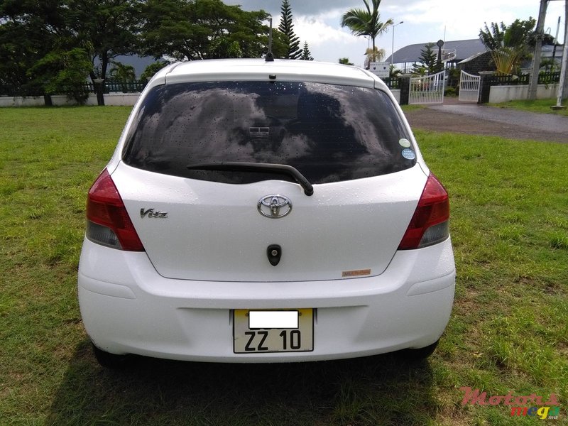 2010' Toyota Vitz All Options photo #3