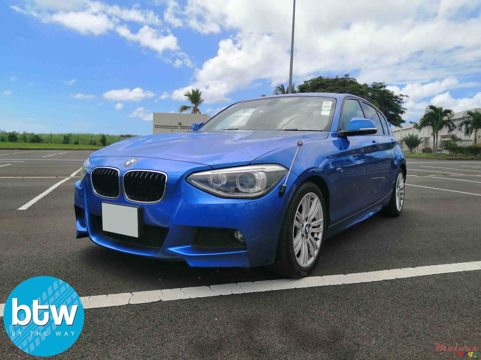 2012' BMW 118 photo #2