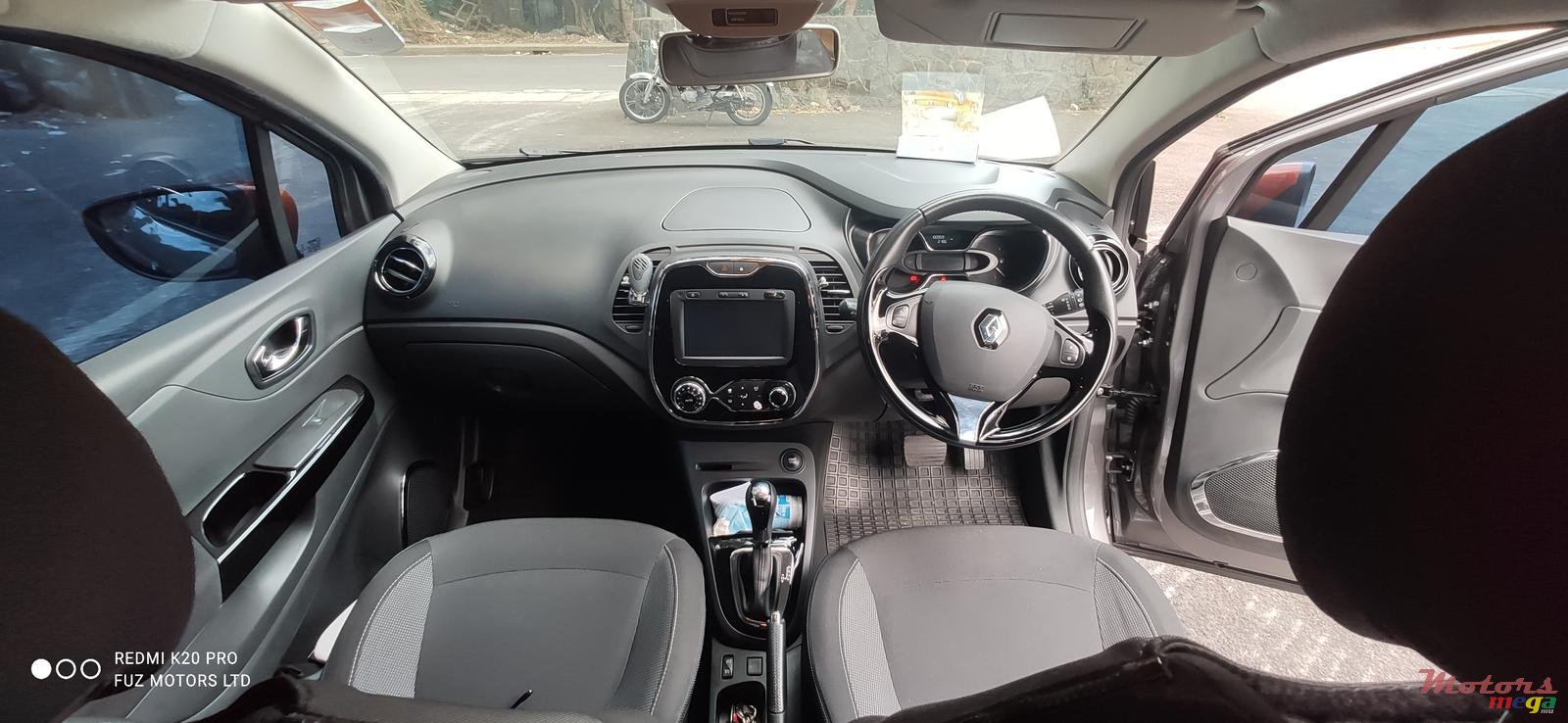 2016' Renault Captur Turbo photo #4