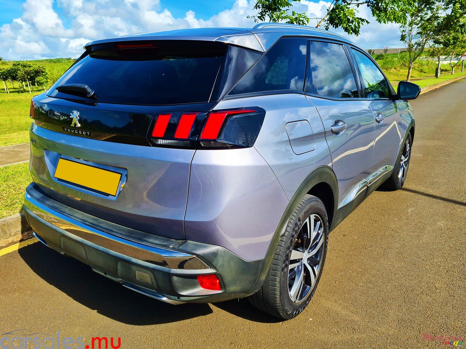 2018' Peugeot 3008 1.2 Allure photo #4