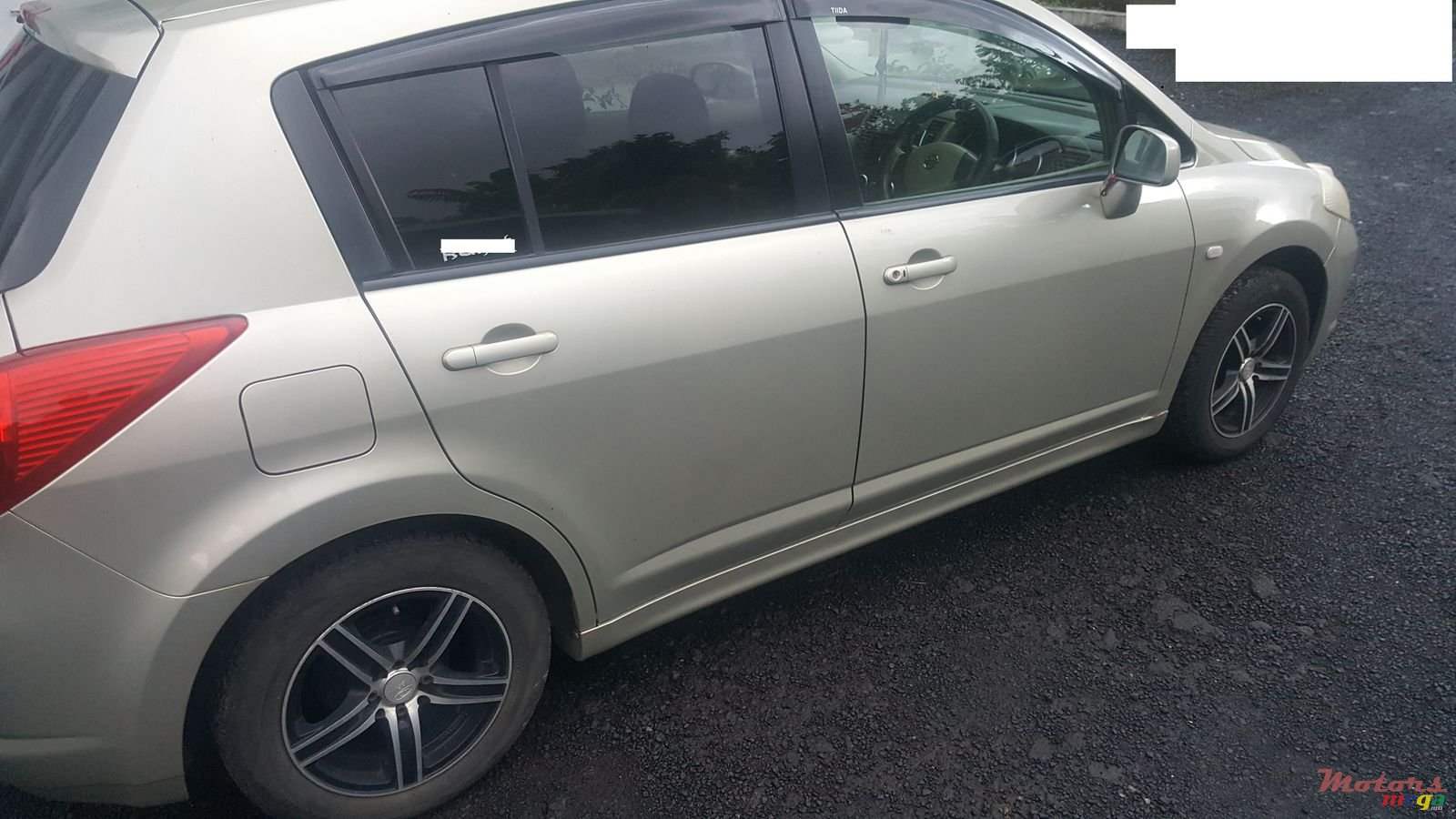 2006' Nissan Tiida Saloon photo #7