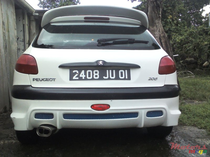 2001' Peugeot 206 photo #2