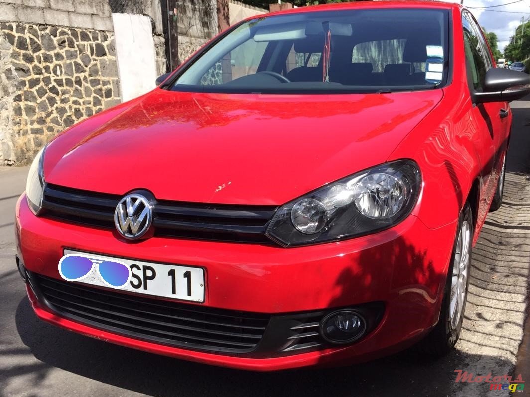 2011' Volkswagen Golf VI photo #1