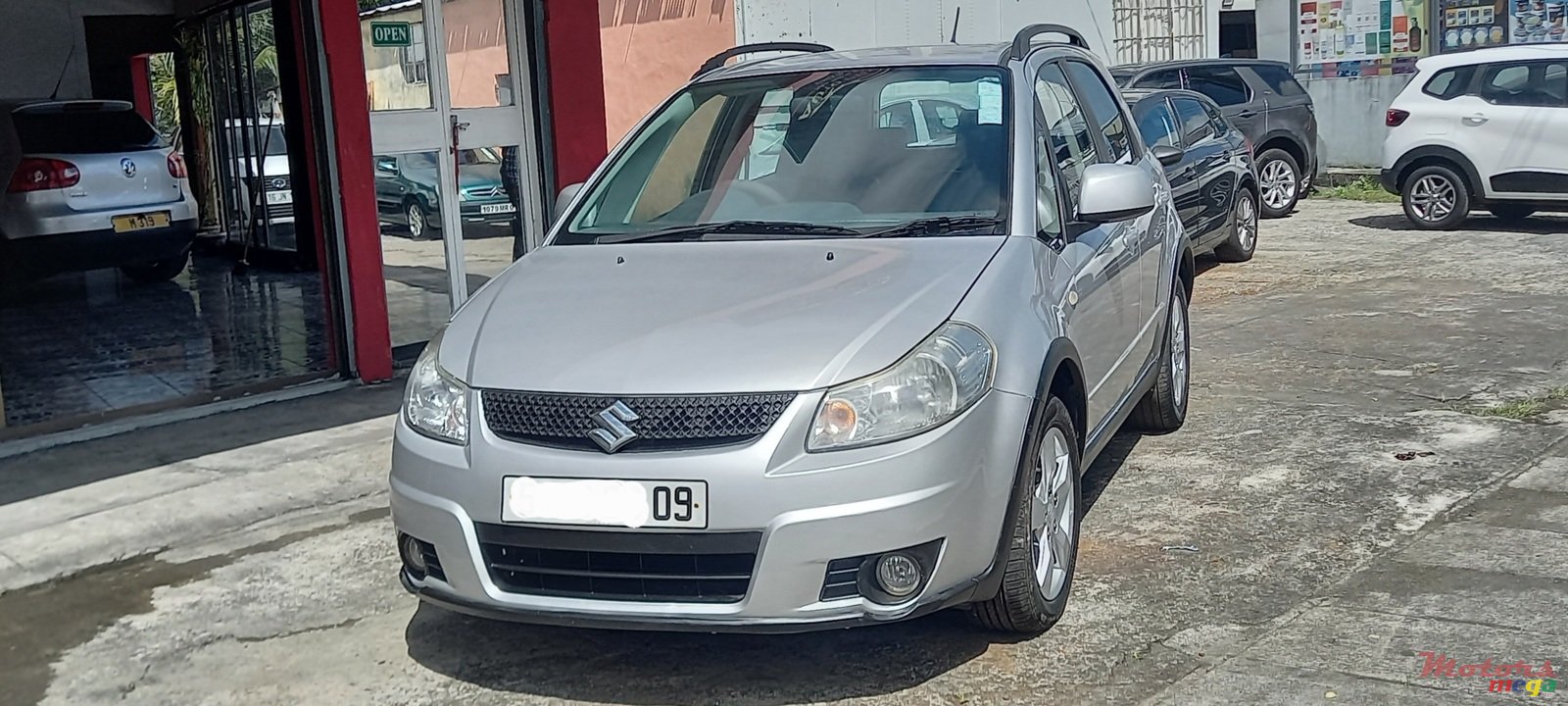 2009' Suzuki SX4 photo #2