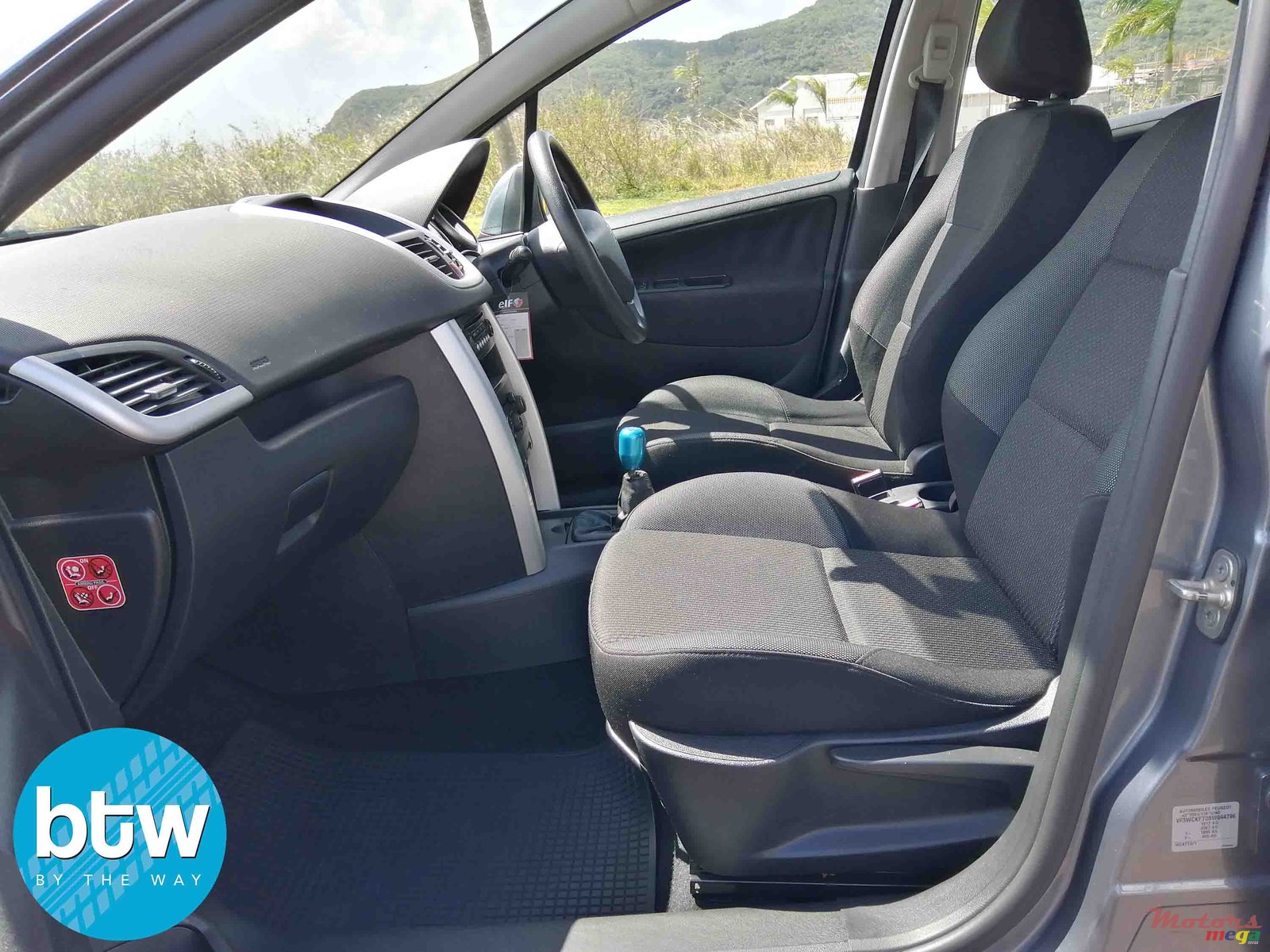 2011' Peugeot 207 photo #3