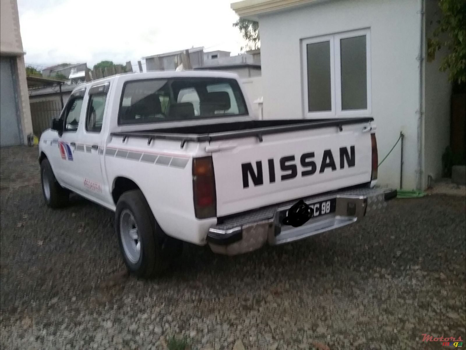 1998' Nissan photo #1