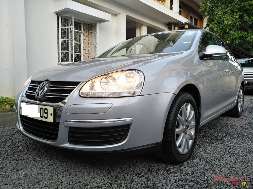 2009' Volkswagen Jetta photo #7