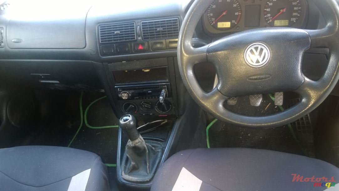 1999' Volkswagen Golf photo #6