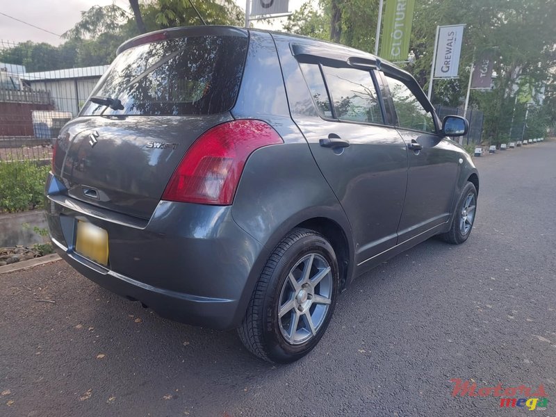 2007' Suzuki Swift photo #3